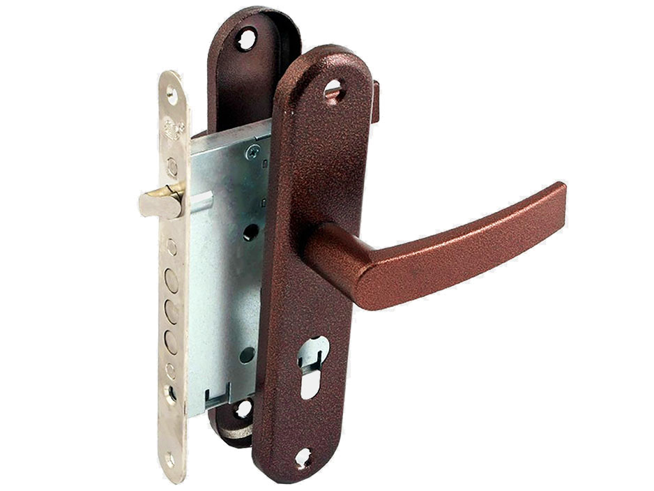 Базовая комплектация входной металлической двери