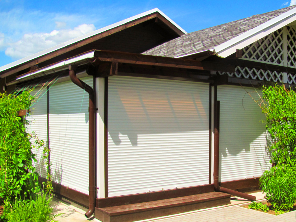 shutters_display_of_pansamantala_profile_rh58n_4